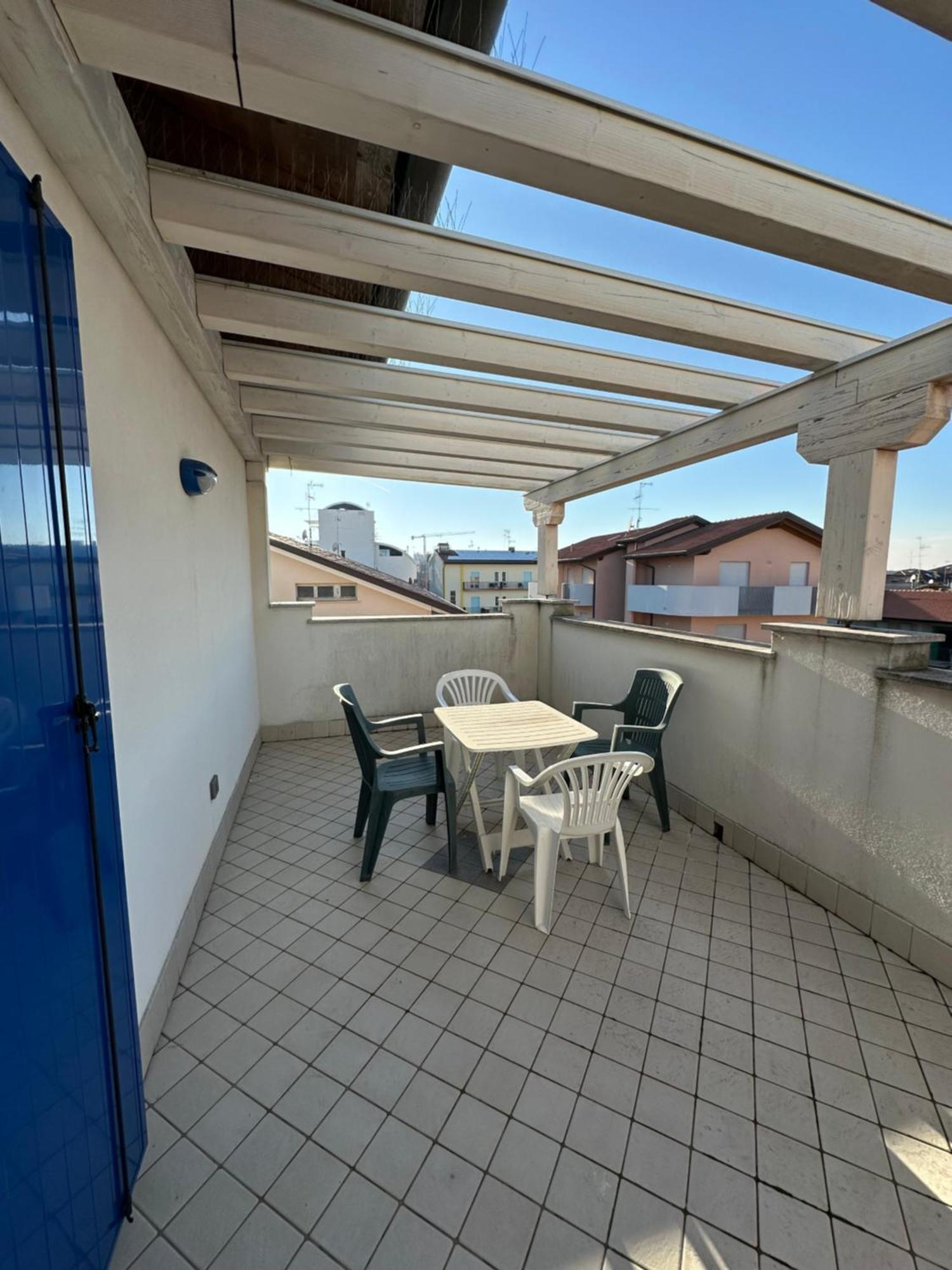 Residence Stefania Attici Su 2 Livelli - Agenzia Cocal กาออร์เล ภายนอก รูปภาพ